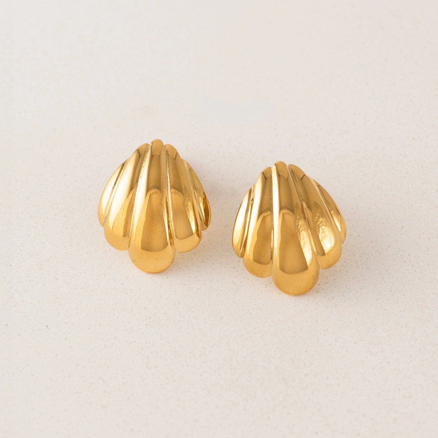 Shell Post Earrings Gold