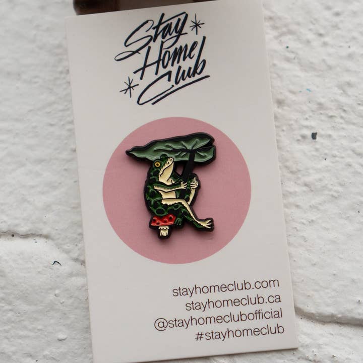 @27 Leaf Umbrella Enamel Frog Lapel Pin